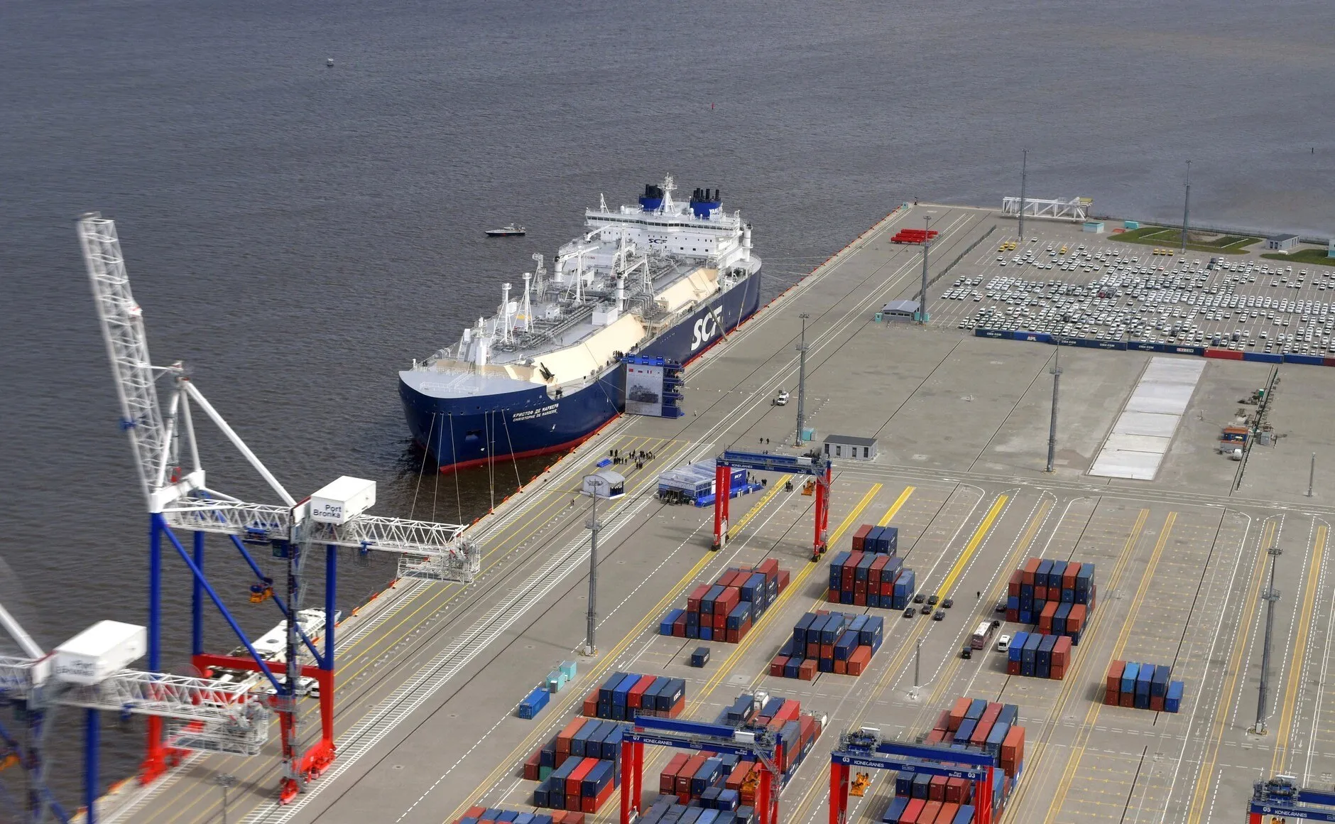 Le méthanier « Christophe de Margerie », port de Bronka, 2017 : le marché déclaré perdu restait acheteur partout où restait une possibilité physique (photo : kremlin.ru, CC BY 4.0).