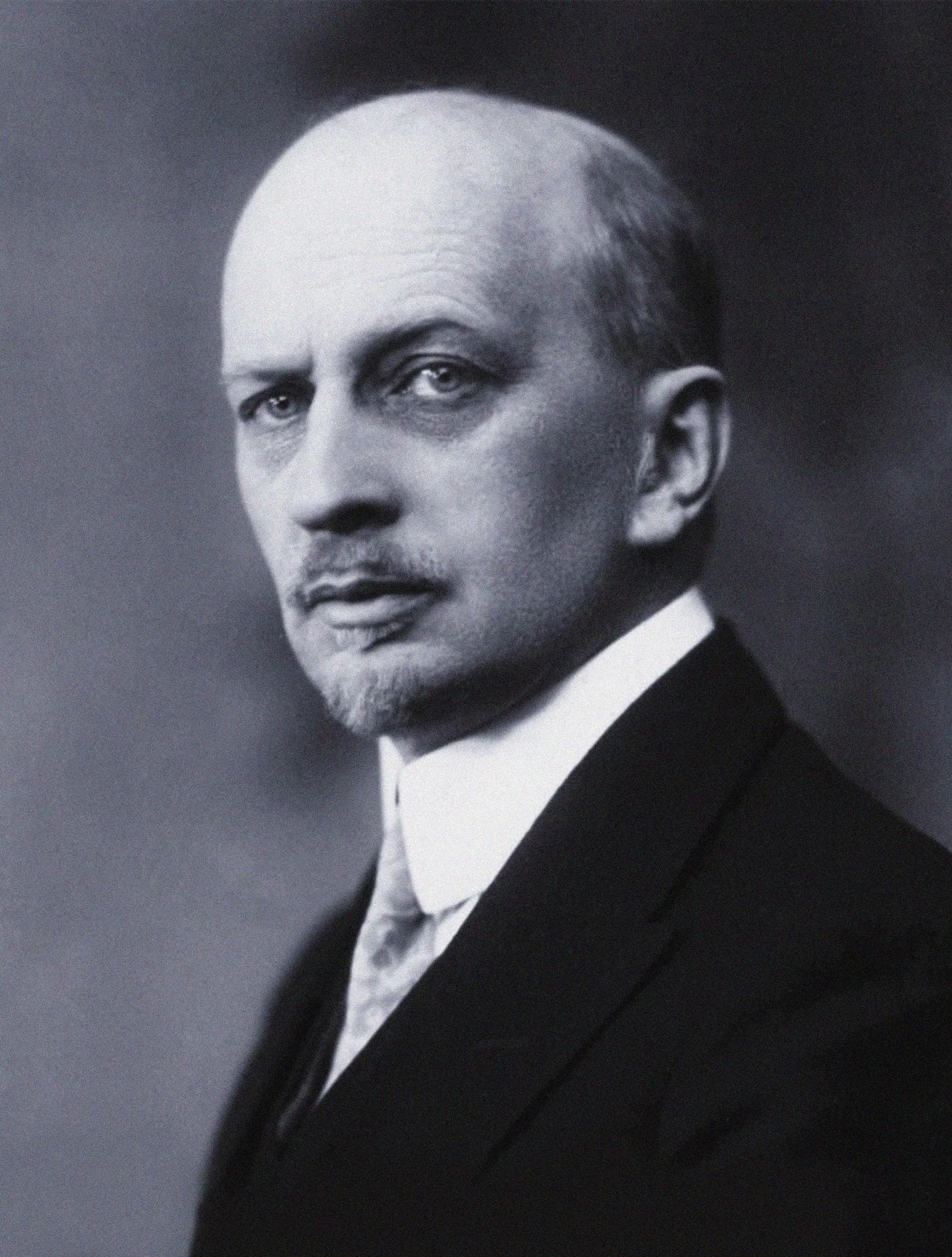 Ivan Iline (1883–1954) : le philosophe du canon officiel qui a laissé un plan du retour.
